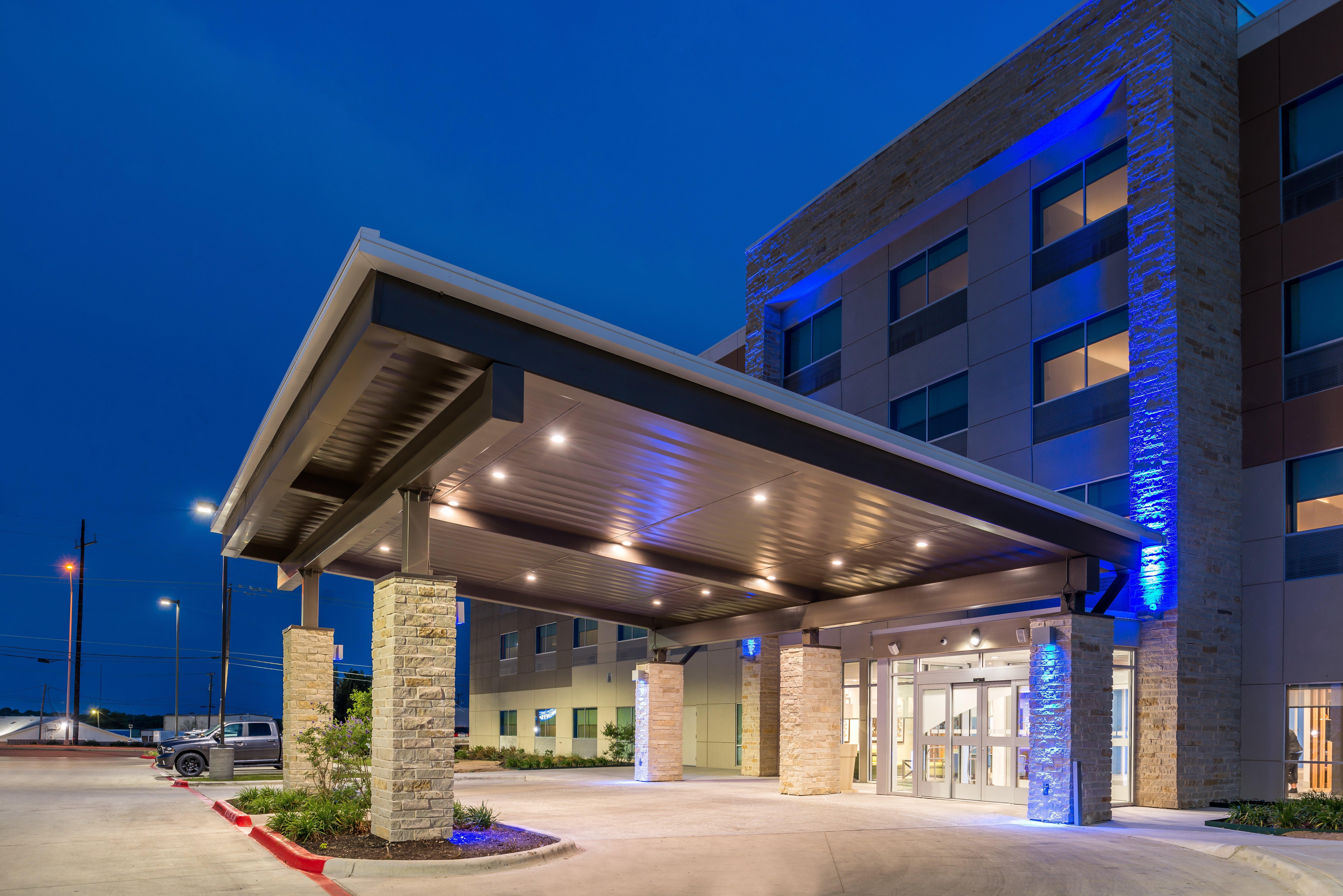 Holiday Inn Express - Early By Ihg Экстерьер фото