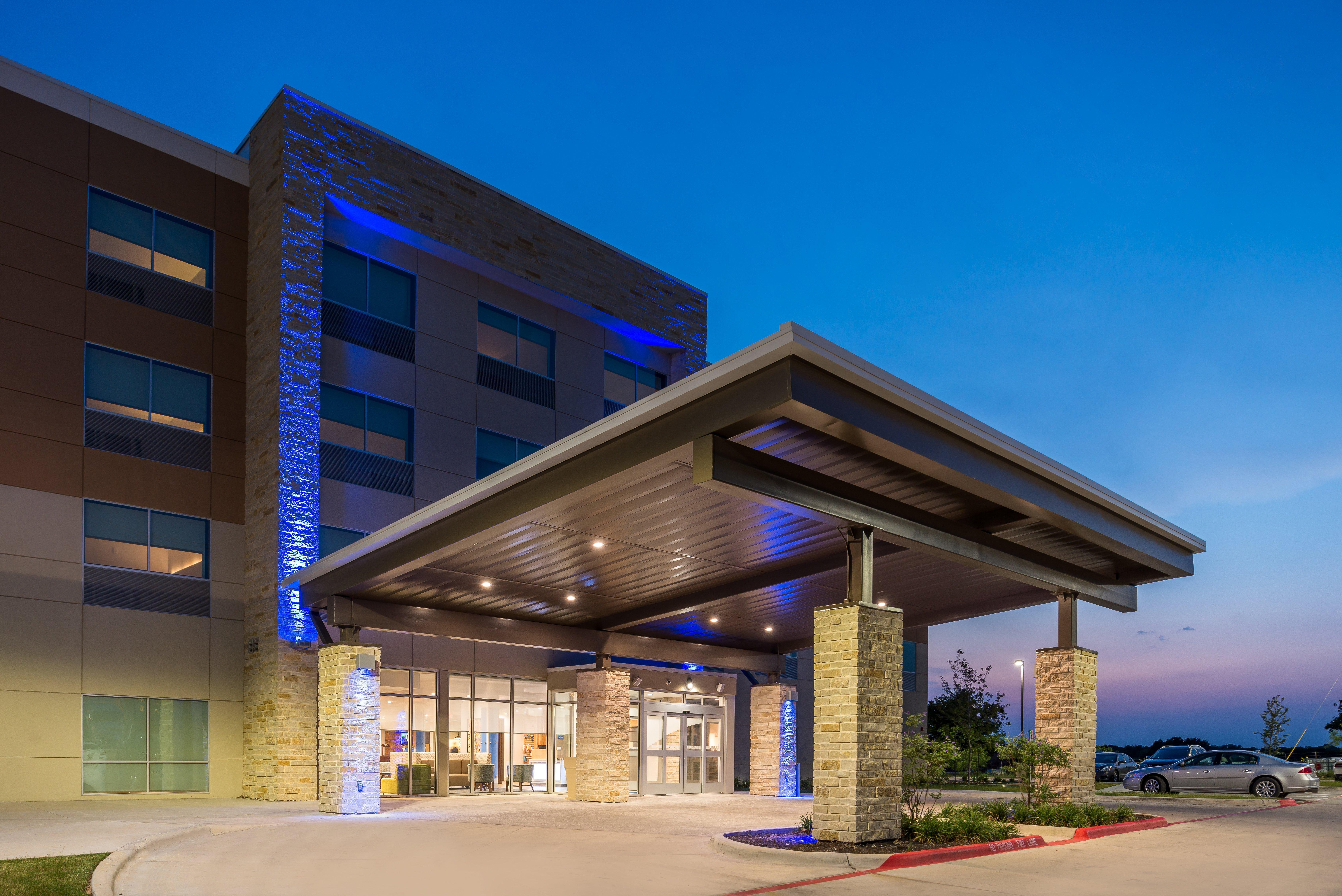 Holiday Inn Express - Early By Ihg Экстерьер фото